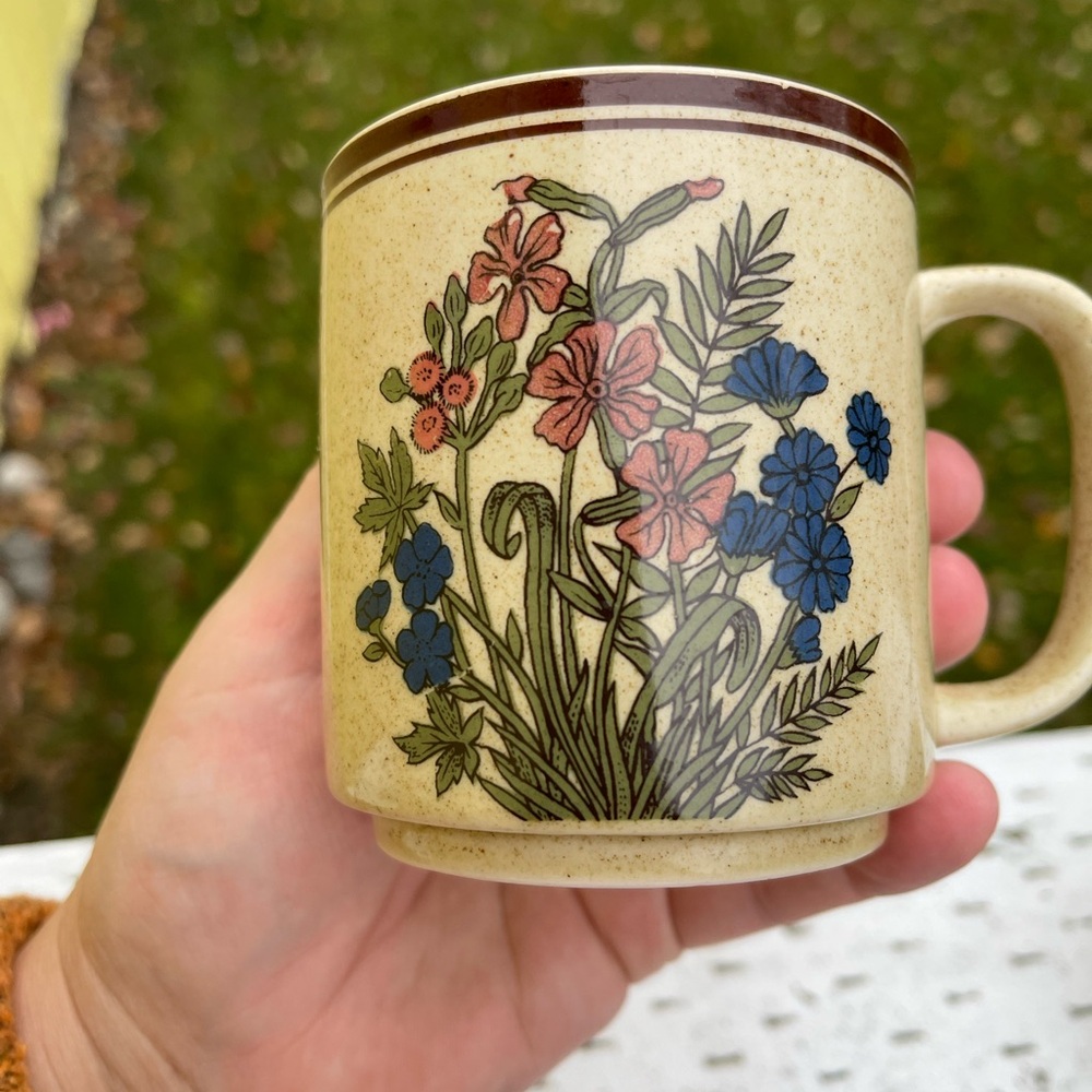 Floral Ceramic Mugs Set - Cream and Brown